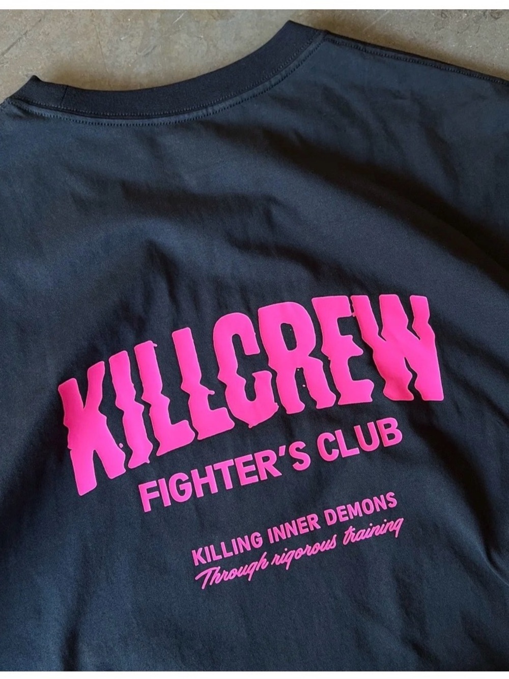 kill Crew RELAXED FIT RIGOROUS TRAINING T-SHIRT - BLACK / PINK Sz S Bodybuilding